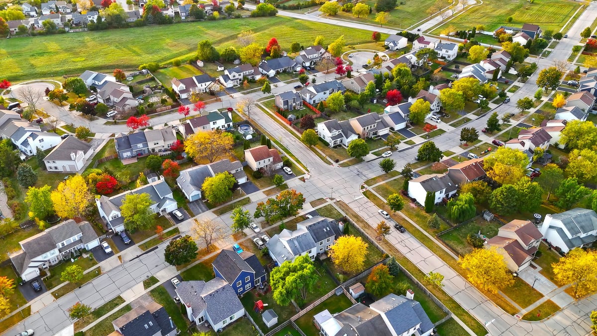 Suburban neighborhood with community amenities in Safety Harbor Florida